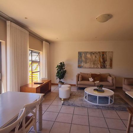 2 On Lismore Guesthouse Tokai 외부 사진