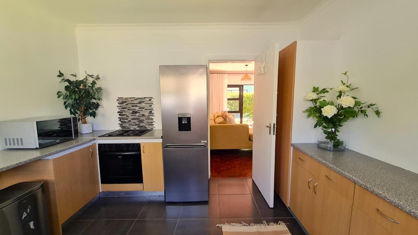 2 On Lismore Guesthouse Tokai 외부 사진